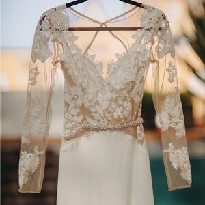 Hailey Paige Mona Wedding Dress Size 6 Lace Open Back